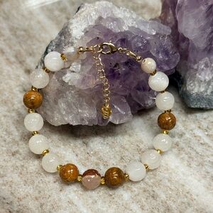 White & Brown Carved Agate Beads Adjustable Bracelet - Gold-Filled.
